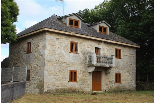 VIVIENDA UNIFAMILIAR TRADICIONAL CASAS DA NOITE, FRIOL - LUGO