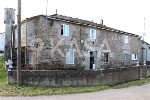 CASA TRADICIONAL SOBRADA - OUTEIRO DE REI - LUGO